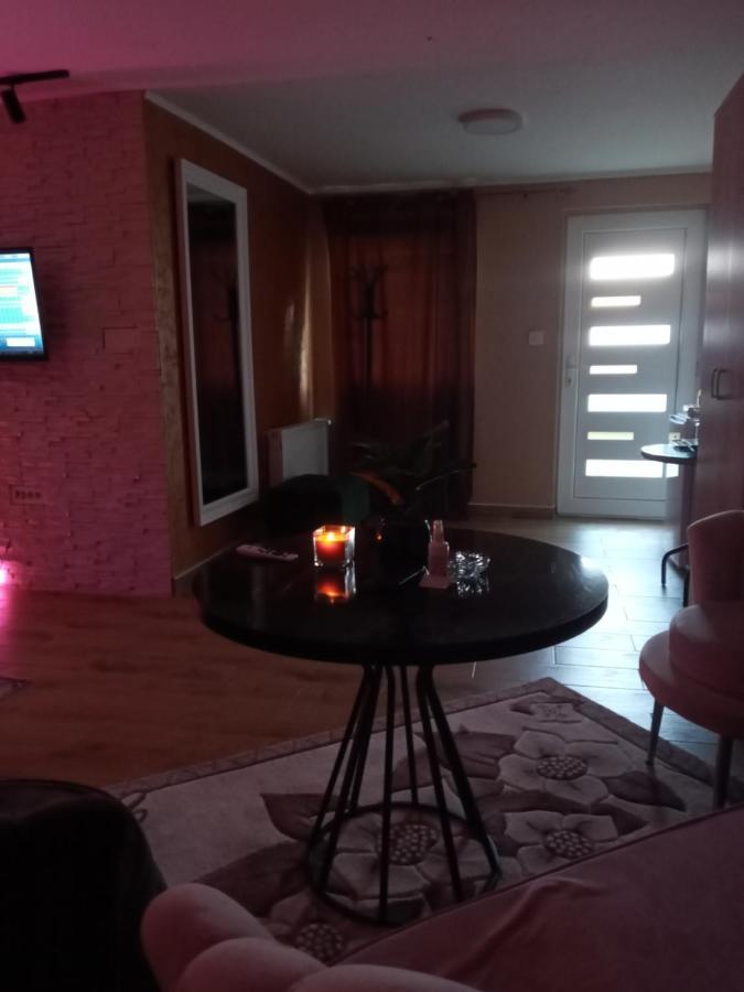 Appartement Aris Lux à Ni Extérieur photo